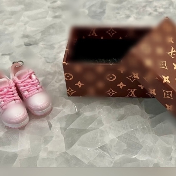 Mini 3D Sneaker Keychains! - Picture 2 of 6